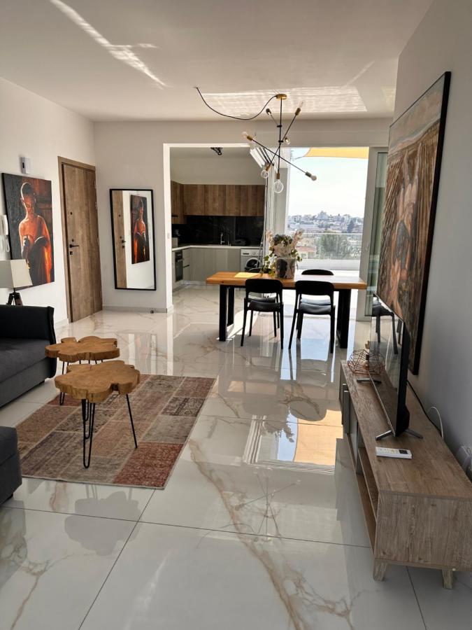 Luxury City Penthouse-Panoramic View! Lejlighed Nicosia Eksteriør billede